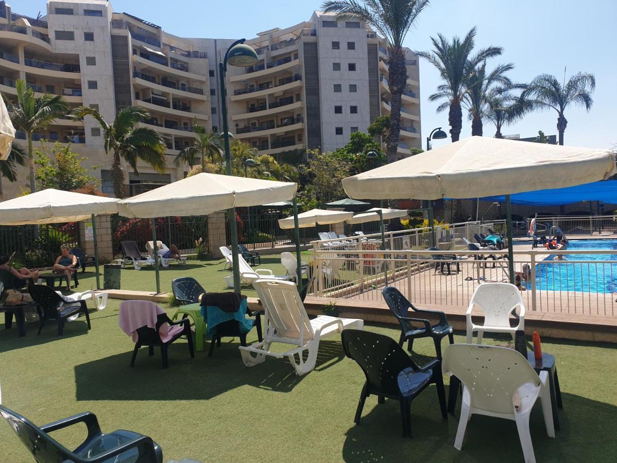 A Dream Place In Raanana, Up To 5 Guests - Swimming Pool - Jacuzzi & Gym Exterior photo